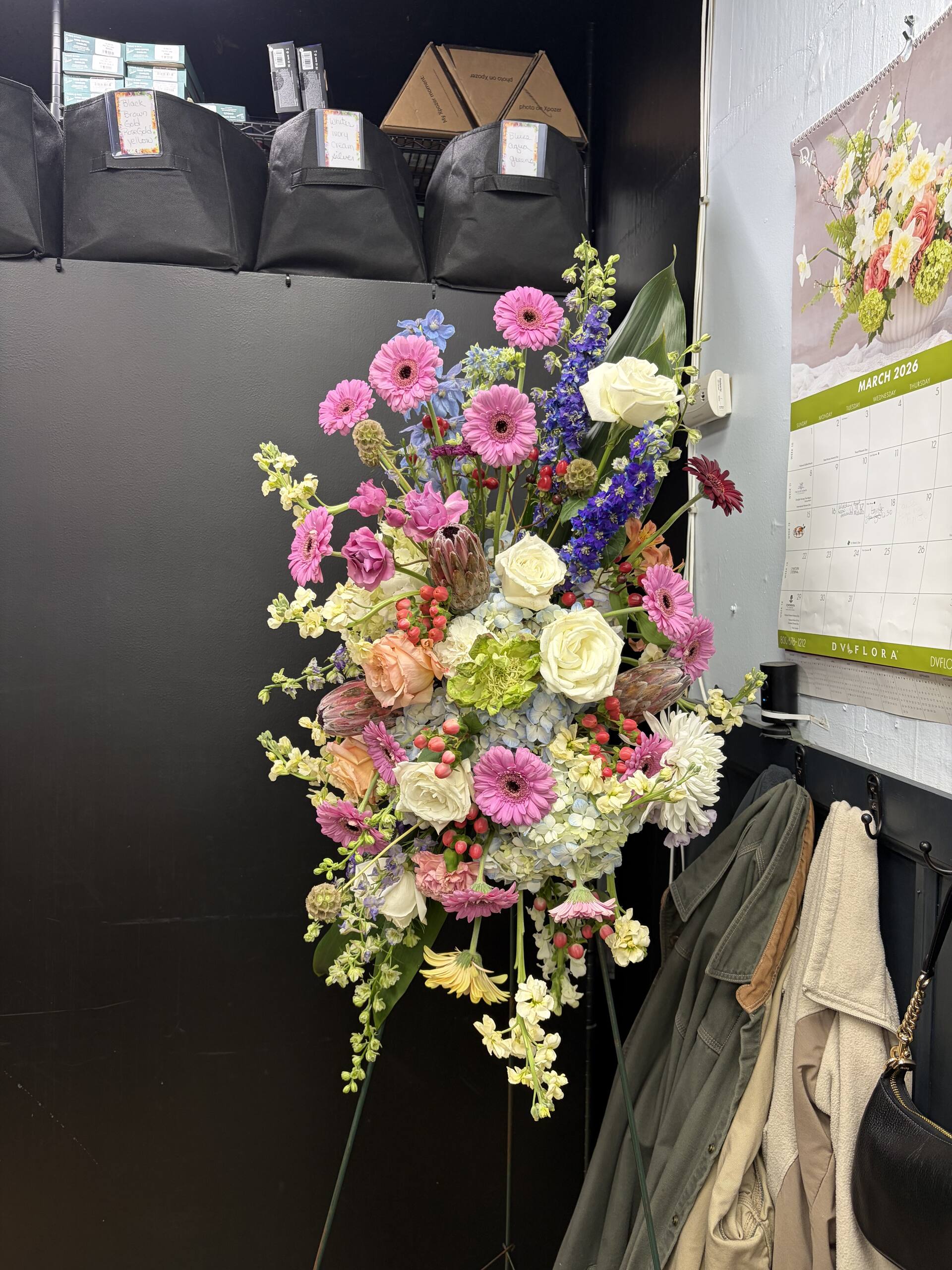 Garden-style standing spray