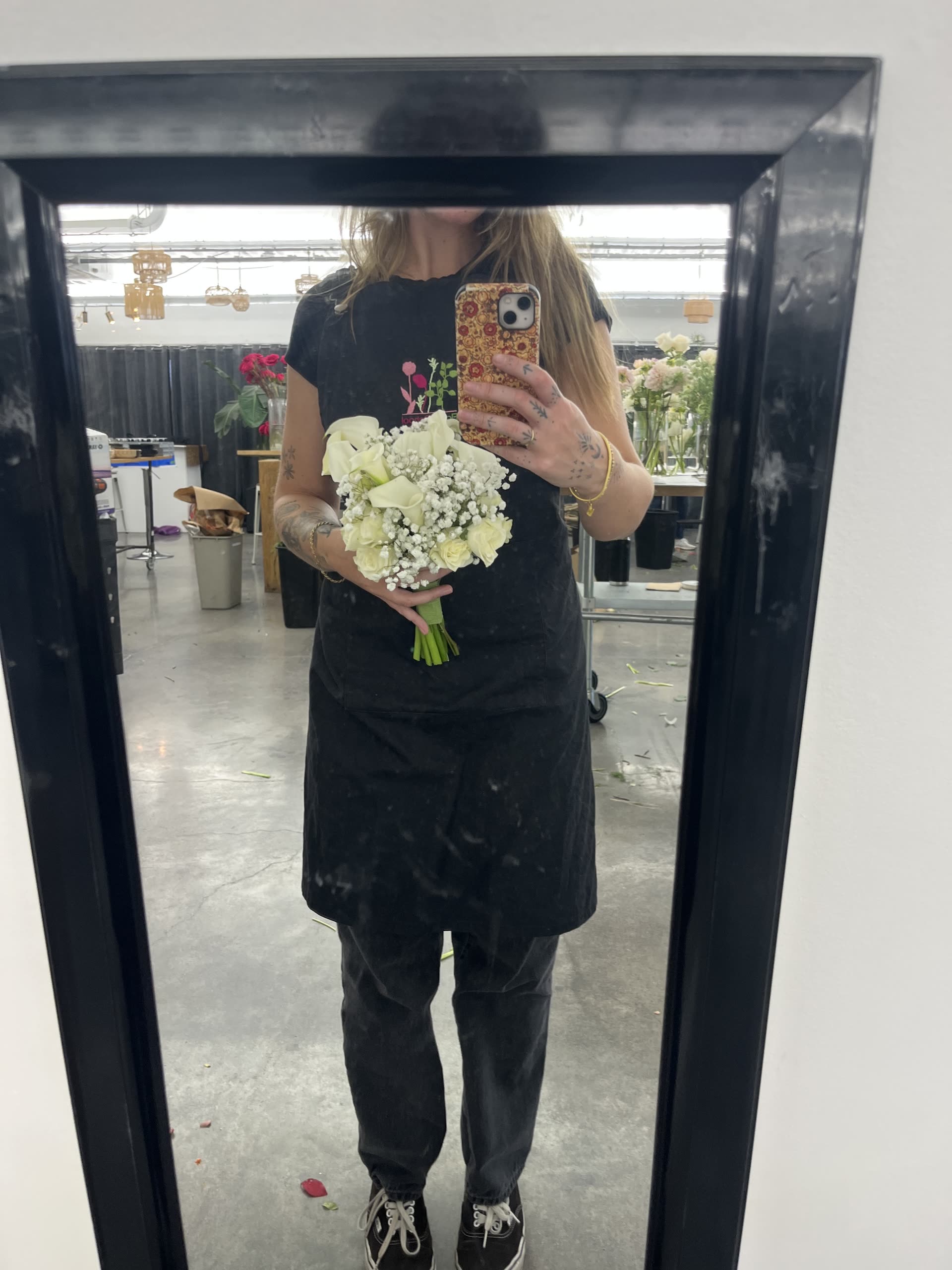 Bridal hand-tied – FlowerSchool NYC technique study